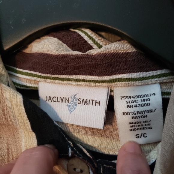 Striped button top - Picture 3 of 6